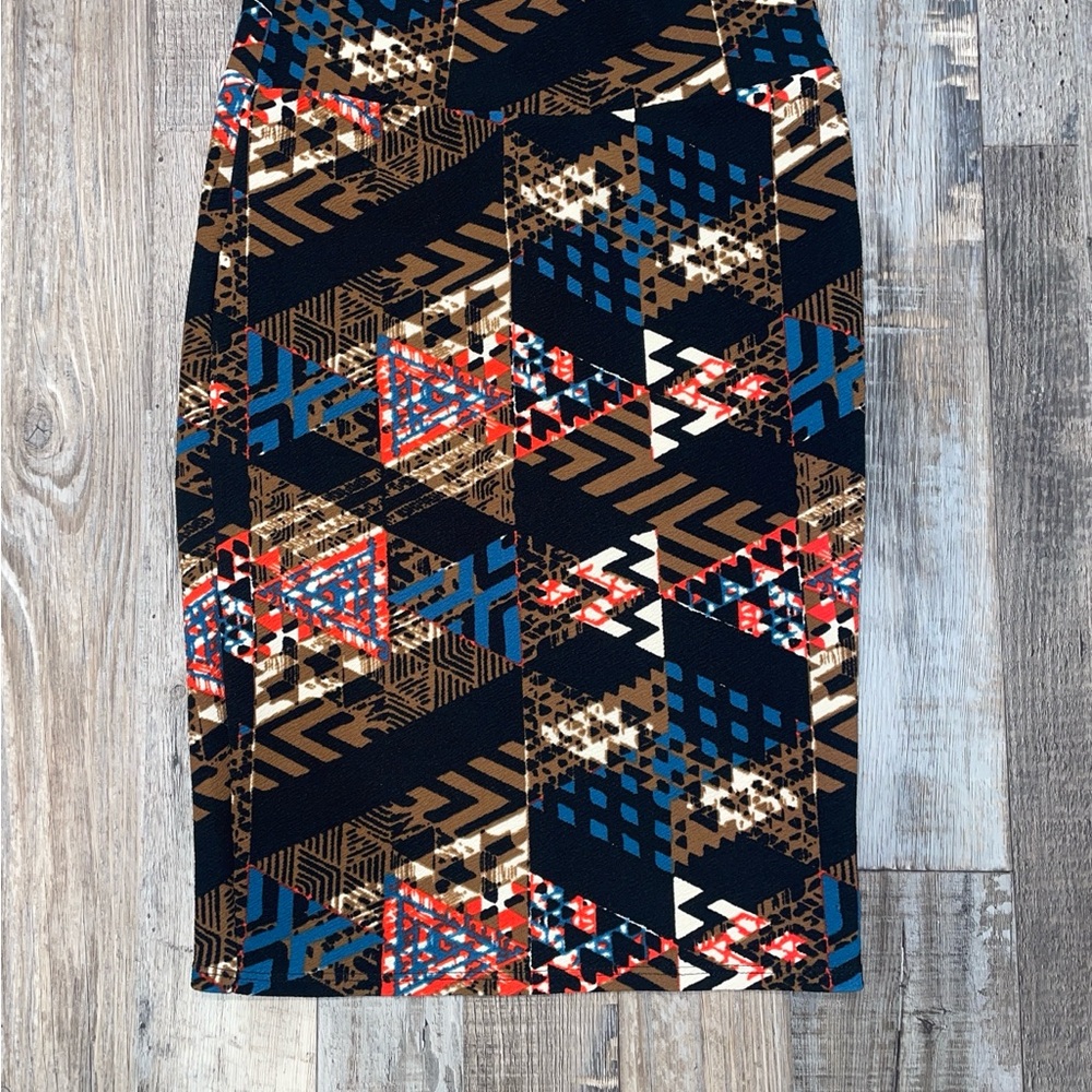 Geometric Patterned LuLaRoe Skirt